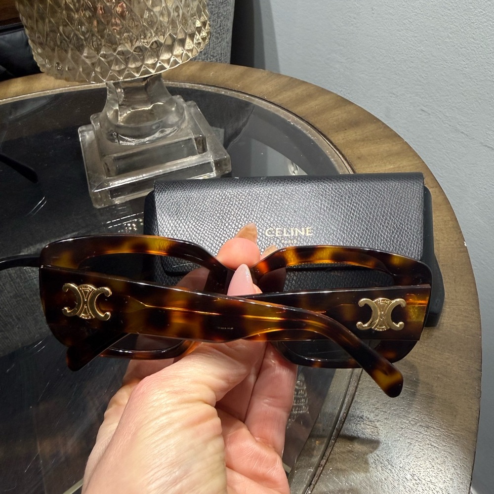 Authentic Celine Triomphe 04 Tortoiseshell Sunglasses - Brown - Picture 5 of 10